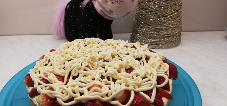 Erdbeer-Spaghetti-Torte